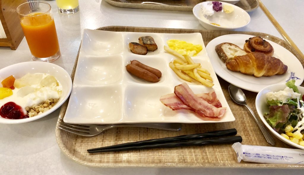 石垣シーサイドホテル『レストラン モラモラ』の朝食